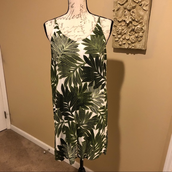 Topshop Dresses & Skirts - TOPSHOP Palm Leaf Print Dress Size 8